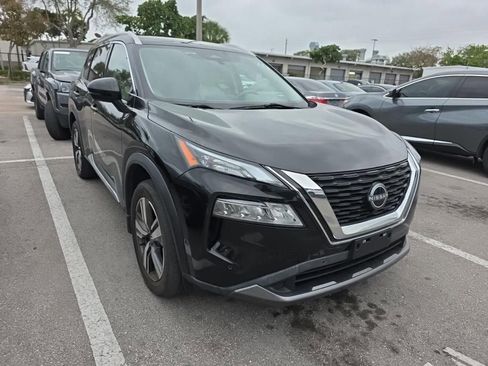 Used 2023 Nissan Rogue SL w/ SL Premium Package image 1