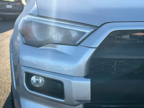 Used 2020 Toyota 4Runner Limited image 8