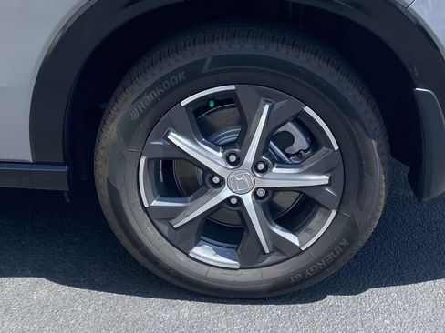 Used 2024 Honda HR-V EX-L image 11