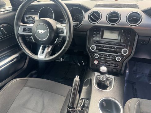 Used 2018 Ford Mustang GT RWD image 15