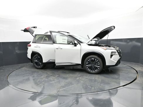 New 2026 Nissan Rogue Platinum w/ Platinum Premium Package AWD/4WD image 35