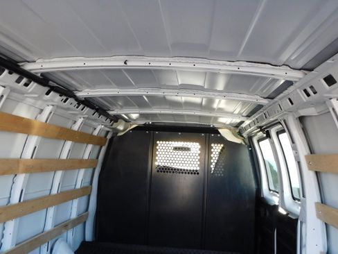 Used 2024 GMC Savana 2500 w/ Driver Convenience Package image 29