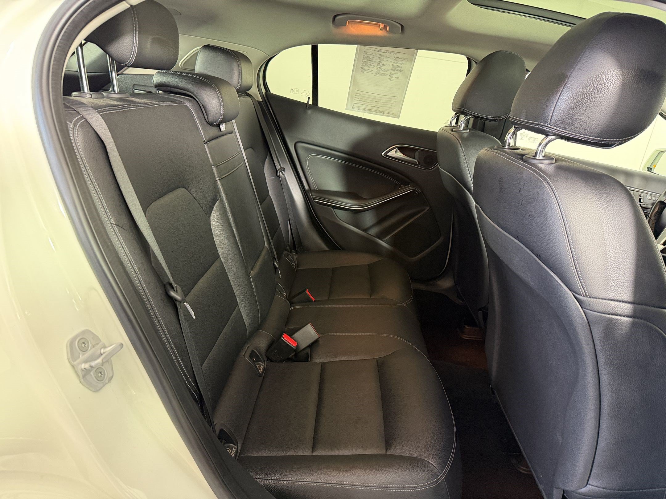 Used 2015 Mercedes-Benz GLA 250 4MATIC image 30