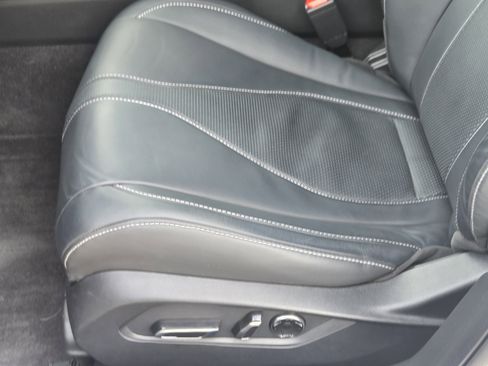 Used 2023 Acura TLX w/ Technology Package image 32