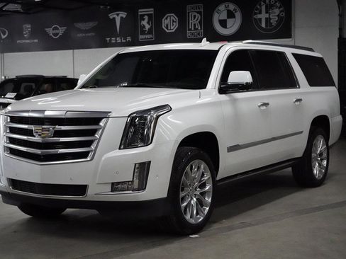 Used 2018 Cadillac Escalade ESV Premium Luxury AWD/4WD image 1