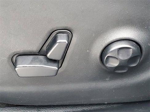 Used 2020 Jeep Cherokee Trailhawk w/ Cold Weather Group image 21