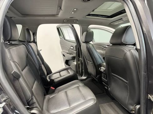 Used 2017 GMC Acadia SLT AWD/4WD image 27