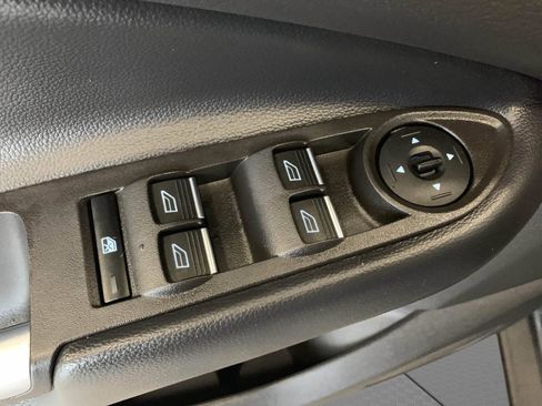 Used 2019 Ford Escape SEL image 12