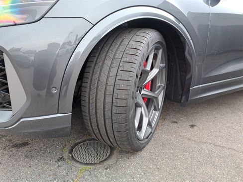 New 2025 Audi RS Q8 performance image 40