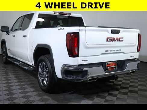 Used 2024 GMC Sierra 1500 SLT image 11