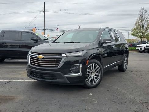 Used 2023 Chevrolet Traverse High Country w/ LPO, Floor Liner Package AWD/4WD image 34