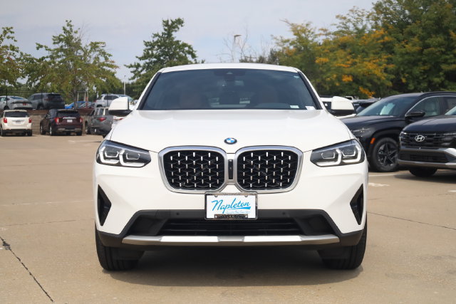 Used 2023 BMW X4 xDrive30i w/ Premium Package AWD/4WD image 4