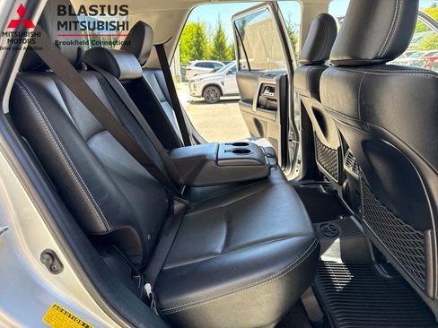 Used 2024 Toyota 4Runner Limited AWD/4WD image 44