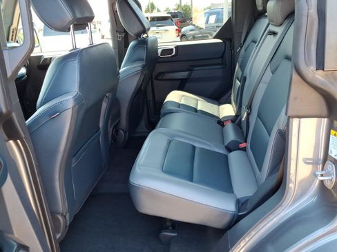 Used 2024 Ford Bronco Outer Banks AWD/4WD image 13
