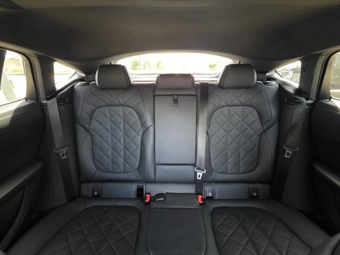 Used 2026 BMW X6 xDrive40i image 14