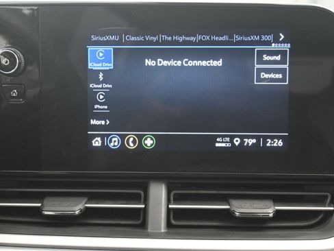 Used 2025 Chevrolet Trax LS w/ LS Convenience Package FWD image 15