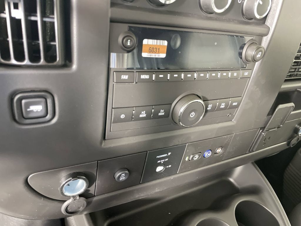 New 2025 GMC Savana 2500 Extended w/ Driver Convenience Package RWD image 17