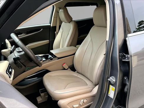 Used 2022 Lincoln Nautilus Reserve FWD image 8