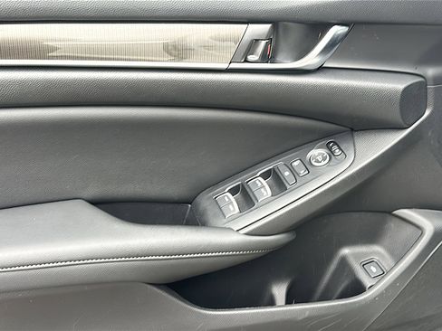 Used 2020 Honda Accord Sport image 16