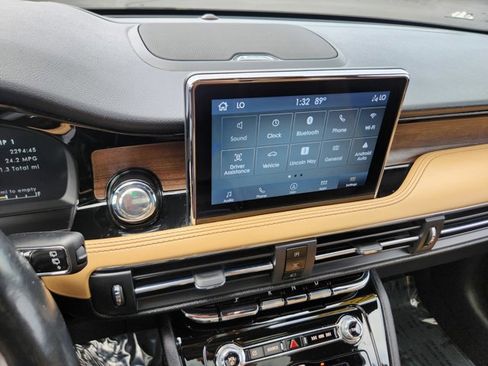 Used 2021 Lincoln Corsair Reserve w/ Equipment Group 201A image 8