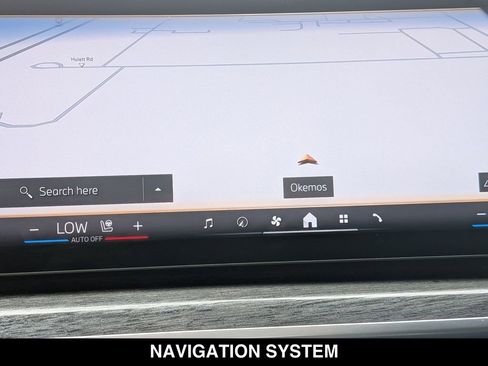 Certified 2023 BMW 760i xDrive AWD/4WD image 4