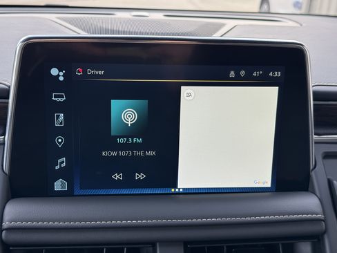 Used 2022 Chevrolet Suburban Premier image 16