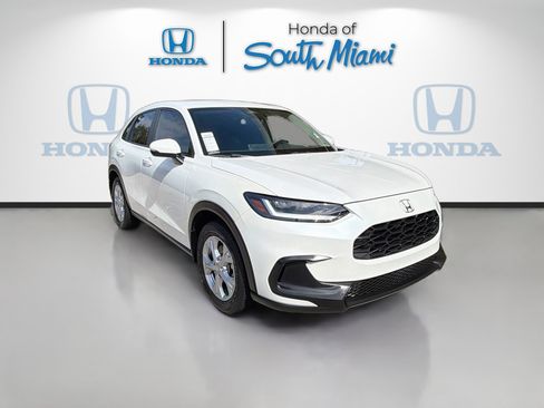 Used 2025 Honda HR-V LX image 1