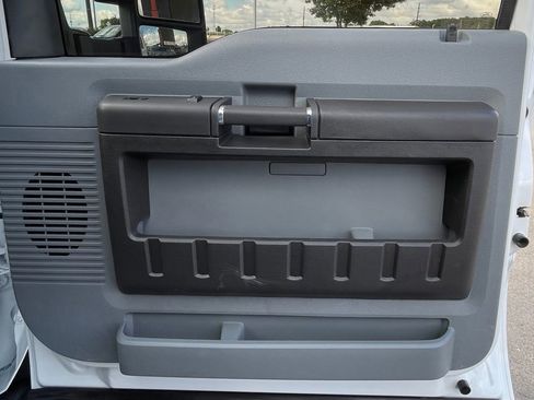 Used 2015 Ford F550 4x4 Crew Cab Super Duty image 25