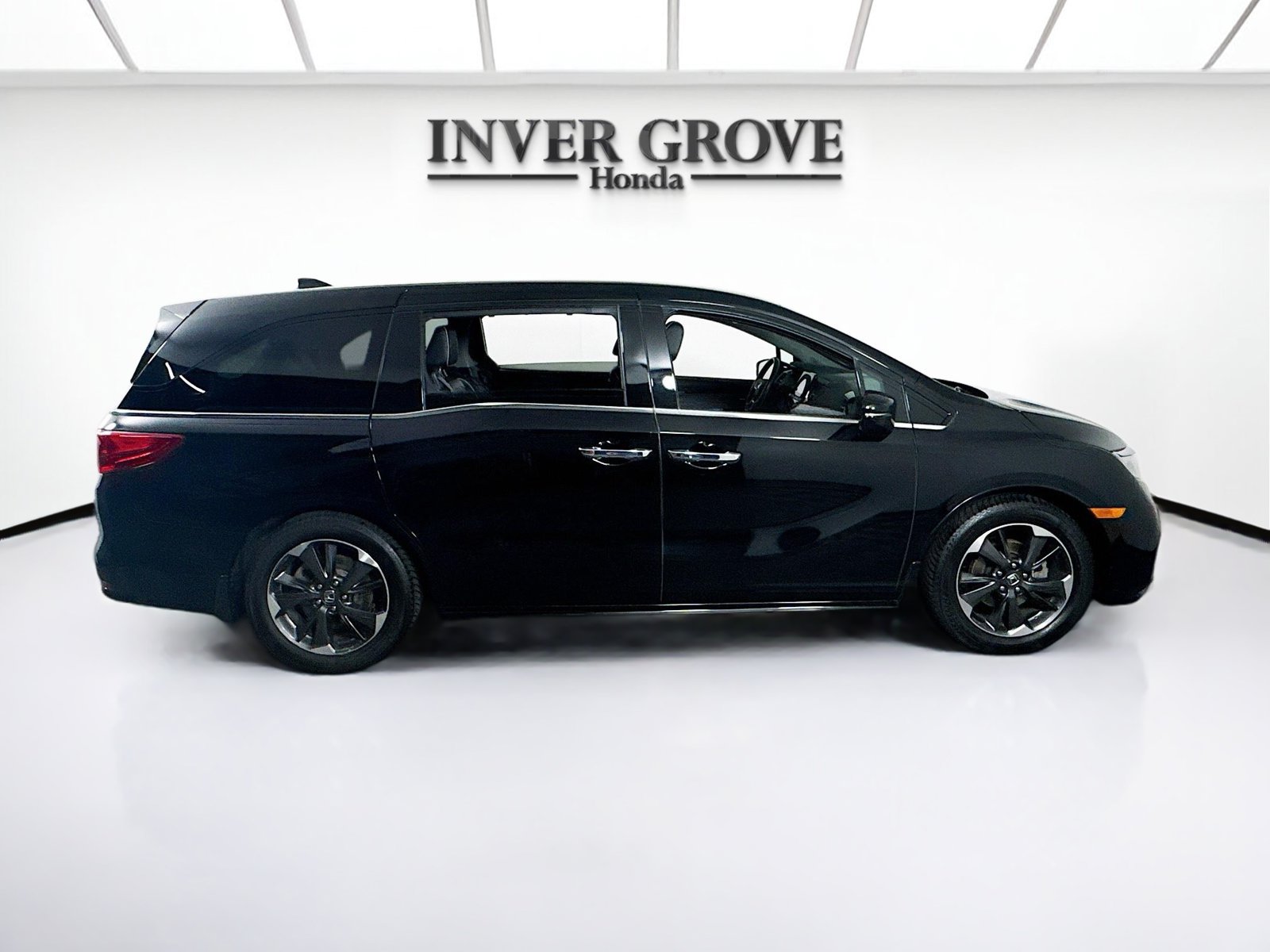 Used 2023 Honda Odyssey Elite image 4