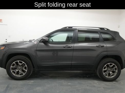 Used 2020 Jeep Cherokee Trailhawk AWD/4WD image 4