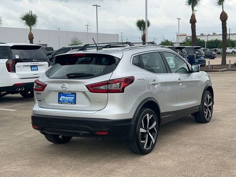 Used 2022 Nissan Rogue Sport SL image 8