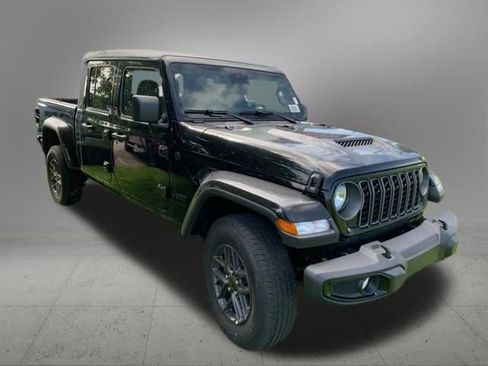 New 2025 Jeep Gladiator Sport AWD/4WD image 1