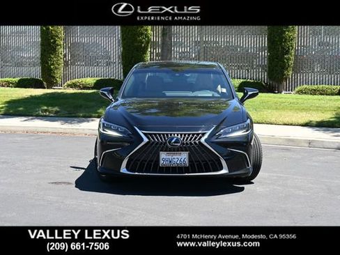 Used 2024 Lexus ES 300h w/ Premium Package FWD image 2
