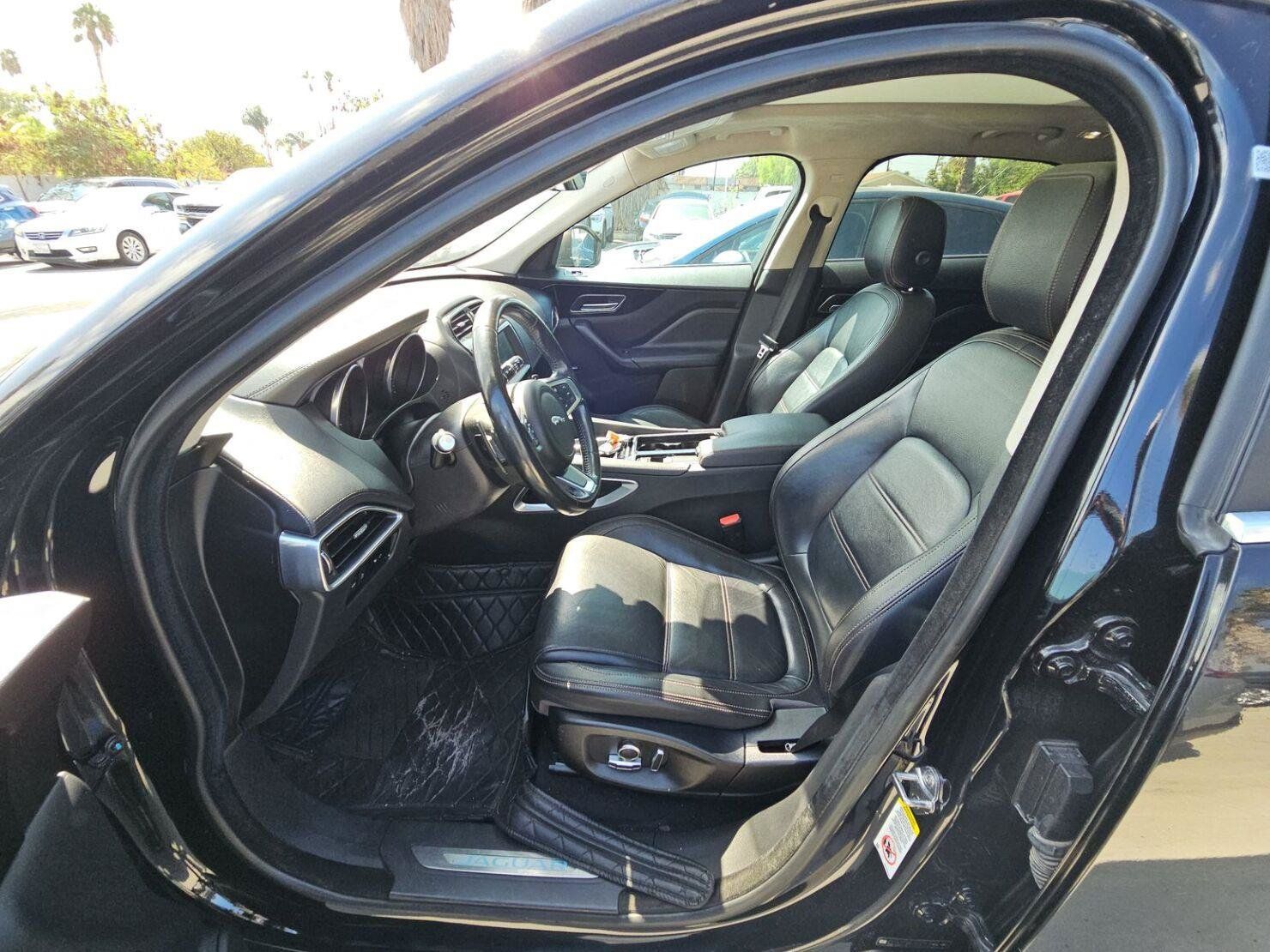 Used 2020 Jaguar F-PACE Prestige AWD/4WD image 5