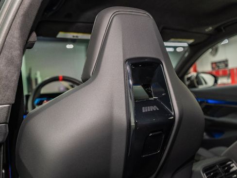 Used 2025 BMW M5 w/ Carbon Package image 30