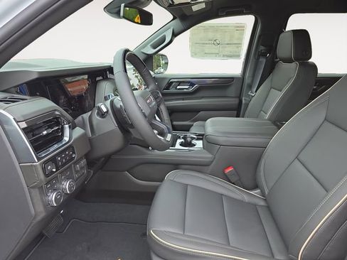 Used 2026 GMC Yukon XL Elevation AWD/4WD image 9