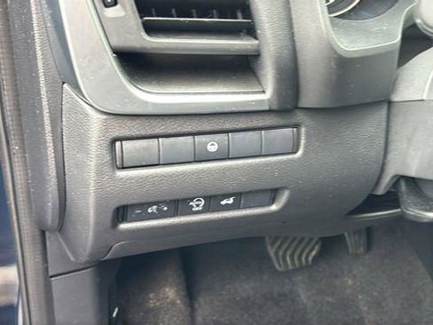 Used 2025 Nissan Rogue SV AWD/4WD image 14