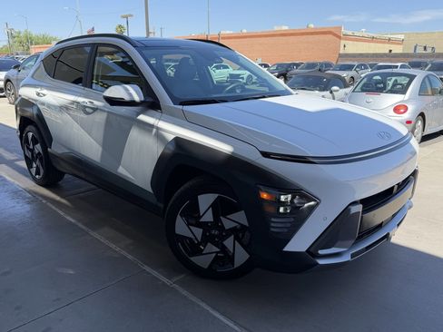 Used 2024 Hyundai Kona Limited FWD image 6