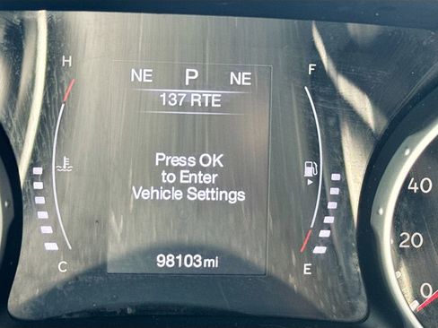 Used 2018 Jeep Compass Latitude AWD/4WD image 12