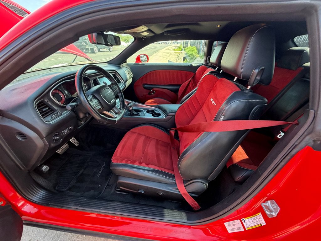 Used 2015 Dodge Challenger SRT Hellcat RWD image 25