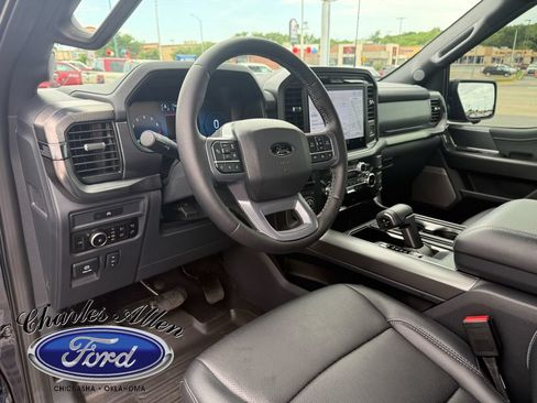 Used 2025 Ford F150 Lariat w/ Equipment Group 501A Mid AWD/4WD image 9