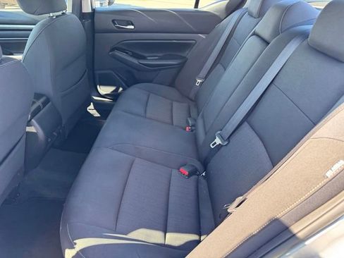 Used 2021 Nissan Altima 2.5 SV image 10