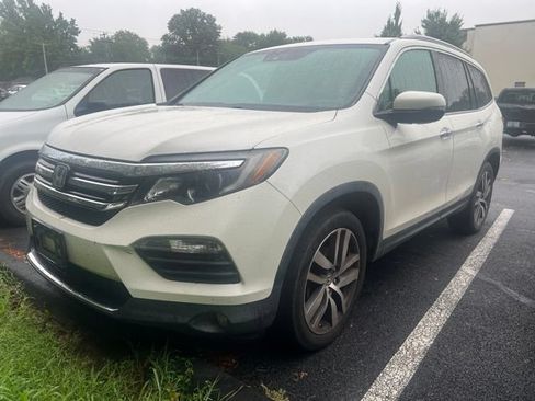 Used 2018 Honda Pilot Elite image 1