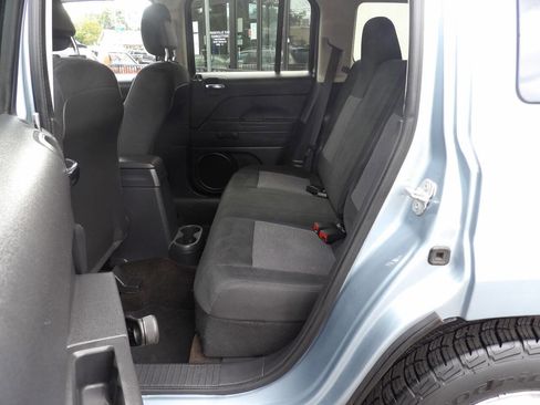 Used 2014 Jeep Patriot Sport image 8
