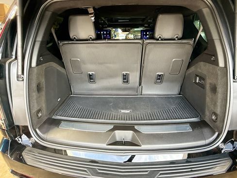 Used 2025 Cadillac Escalade V AWD/4WD image 29