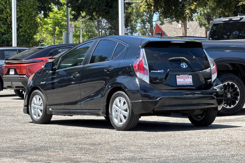 Used 2017 Toyota Prius C Two FWD image 5