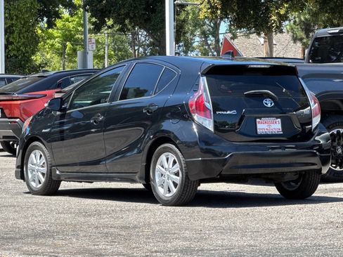Used 2017 Toyota Prius C Two FWD image 5