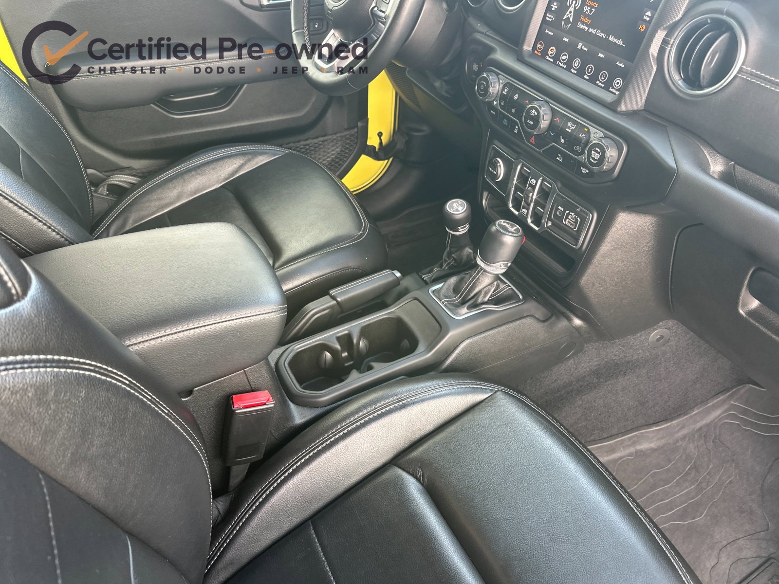 Certified 2023 Jeep Wrangler Unlimited Sahara w/ Cold Weather Group AWD/4WD image 17