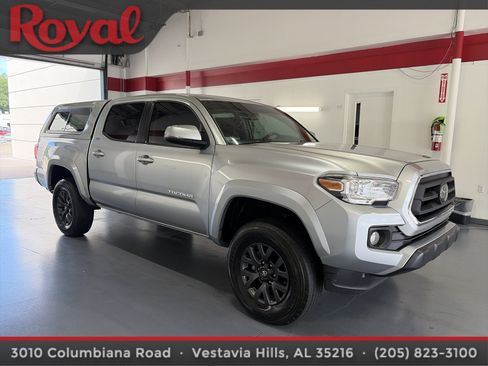 Used 2023 Toyota Tacoma SR5 w/ Technology Package AWD/4WD image 6