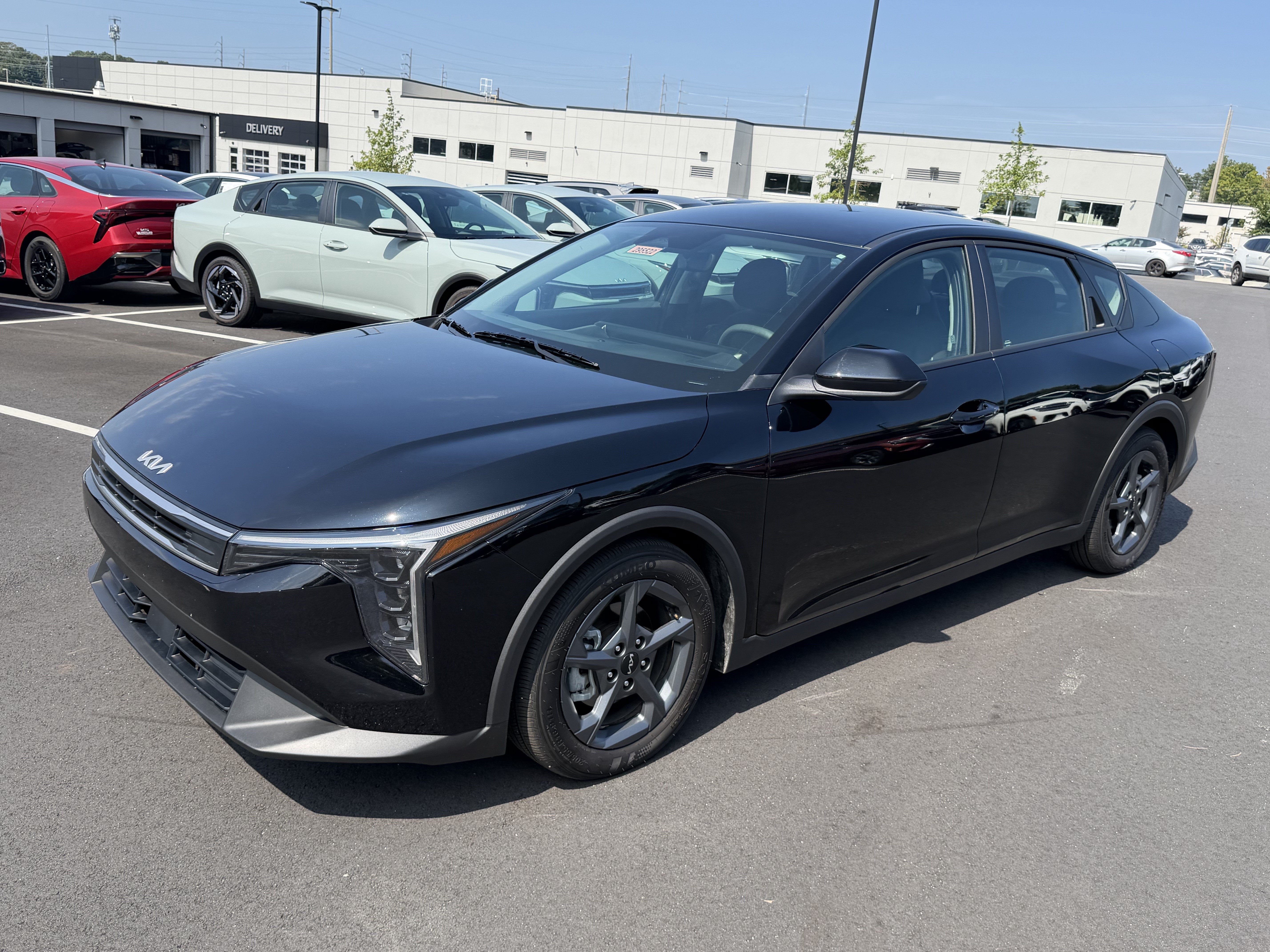 Certified 2025 Kia K4 FWD image 3